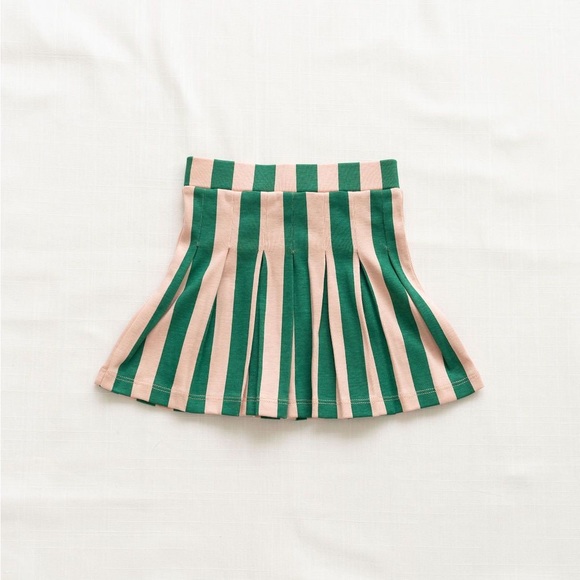 EUC Fin & Vince Set primary onesie & pleated skirt size 12-18 mos - Picture 7 of 7